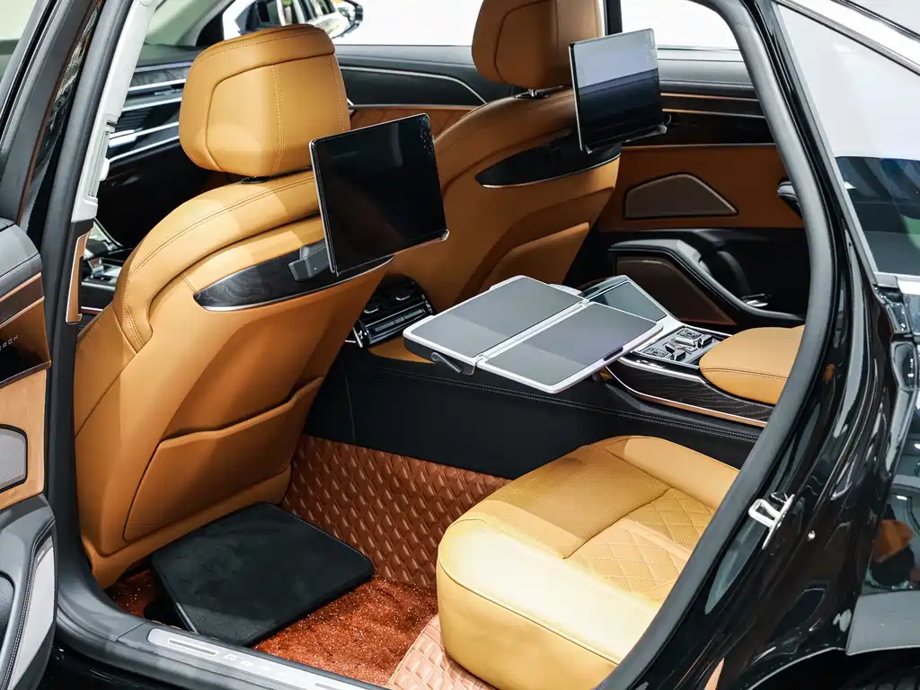 Audi A8 2025 — фото 13