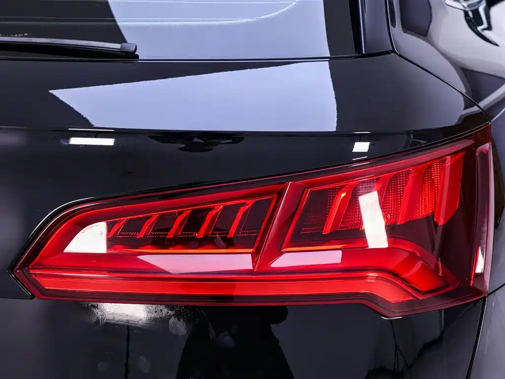 Audi Q5L 2020 — фото 9