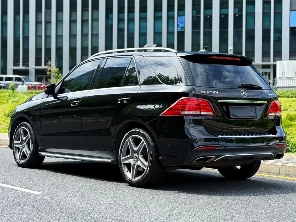 Mercedes-Benz GLE 2017 — фото 8