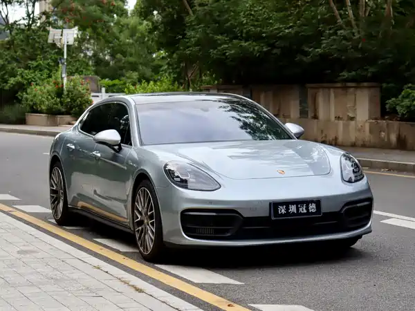 Porsche Panamera 2022