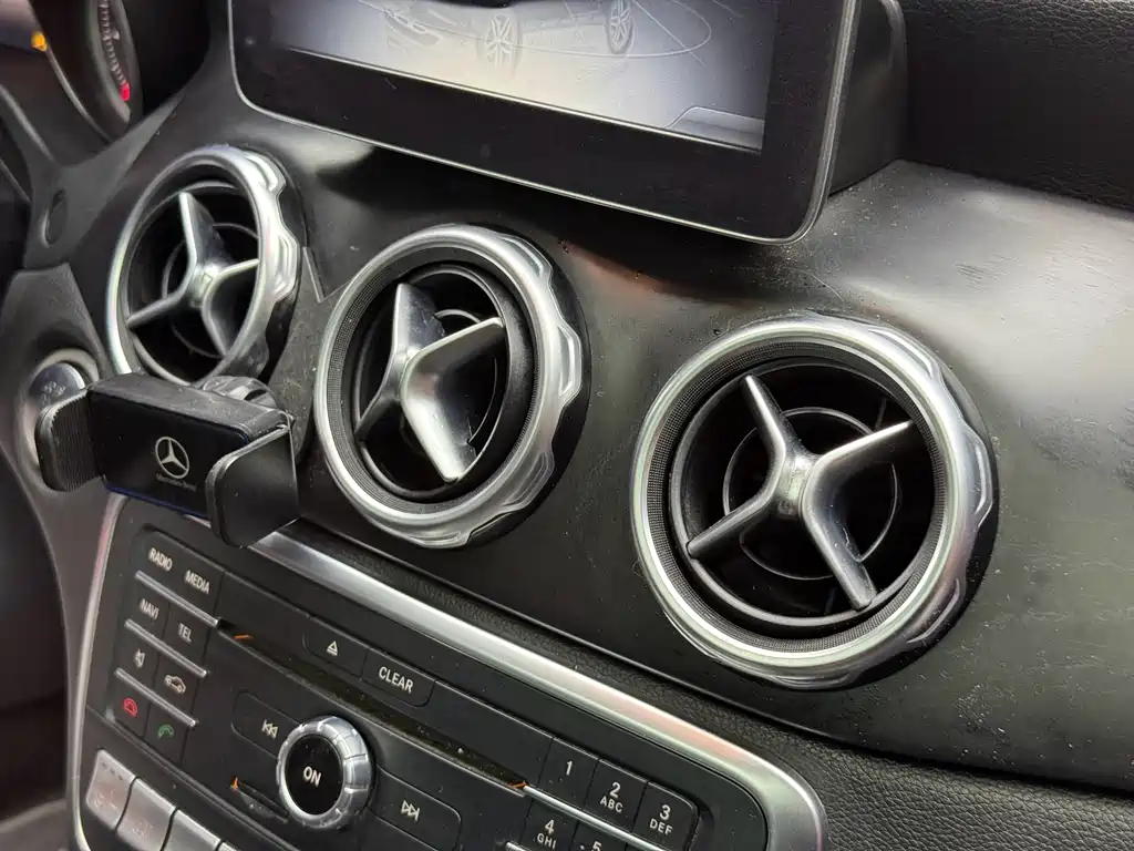 Mercedes-Benz GLA 2019 — фото 17