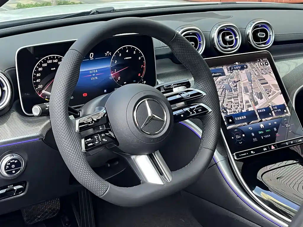 Mercedes-Benz C-Class 2024 — фото 17