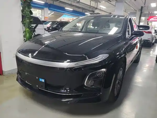 Hongqi E-QM5 2026