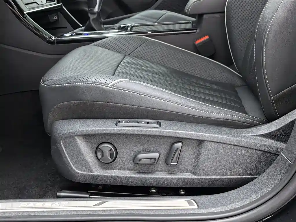 Volkswagen Passat 2022 — фото 20