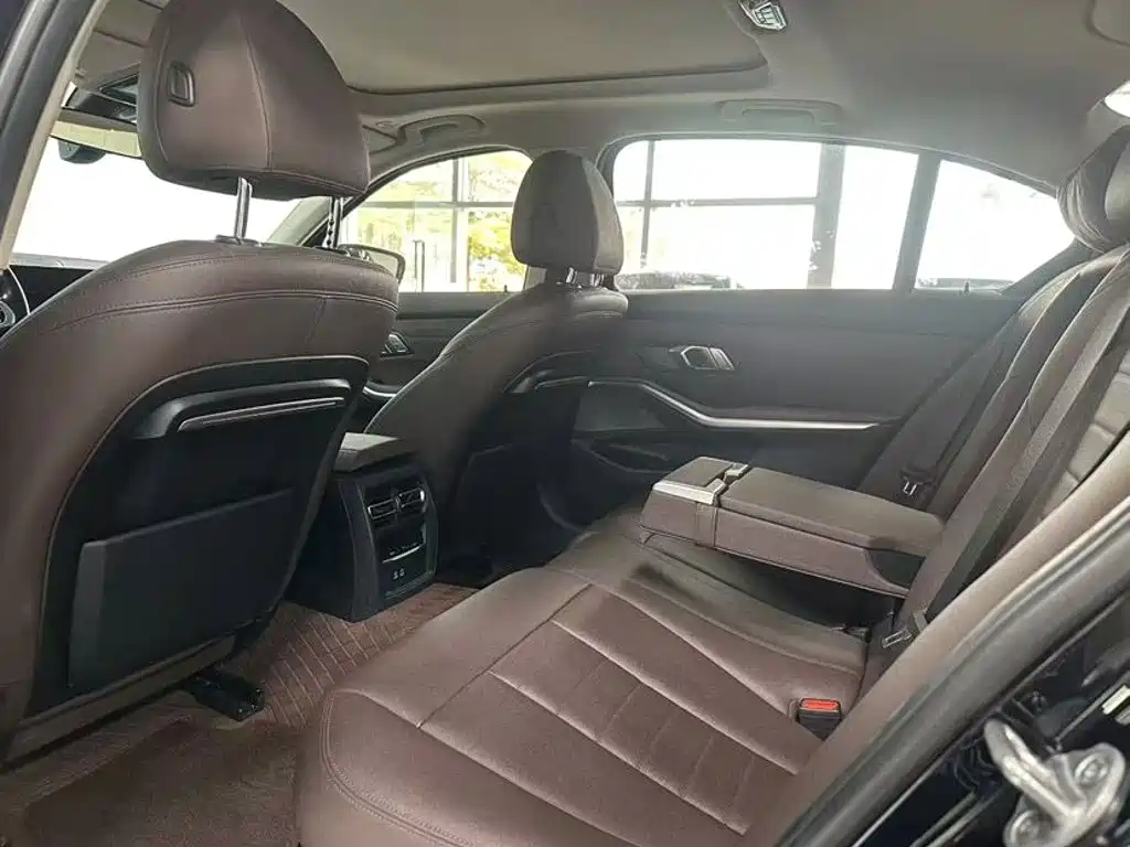 BMW 3 Series 2021