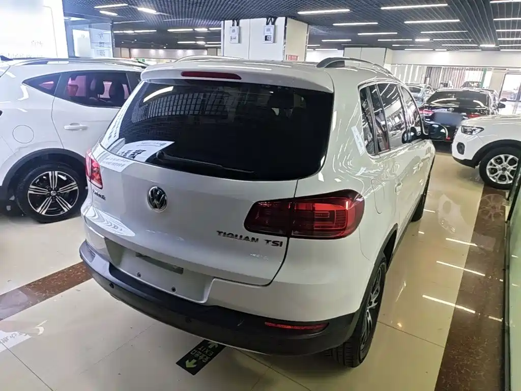 Volkswagen Tiguan 2015