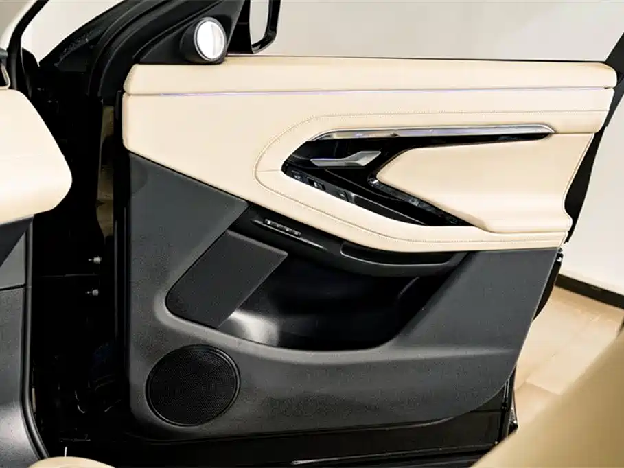 Land Rover Evoque 2024 — фото 17