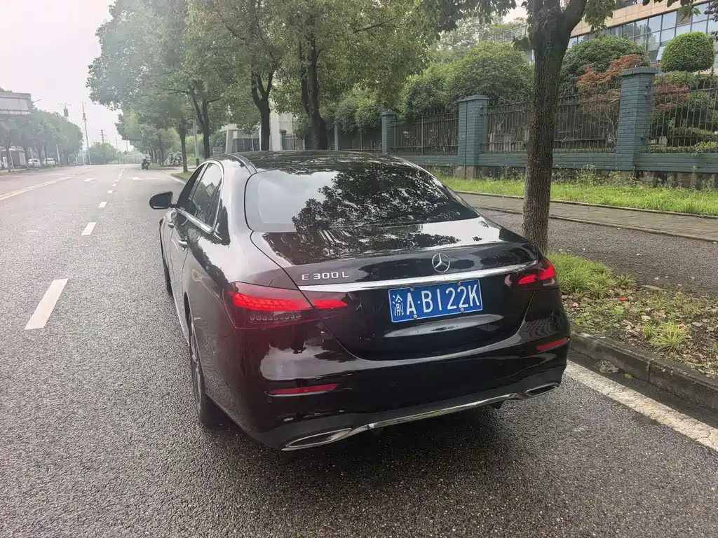 Mercedes-Benz E-Class 2022