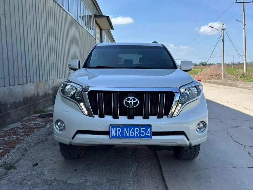 Toyota Prado 2017 — фото 2