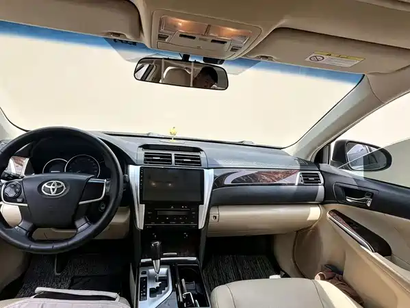 Toyota Camry 2016