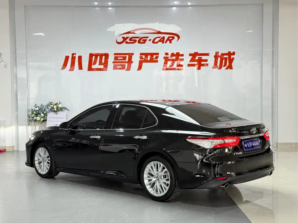 Toyota Camry 2019 — фото 4