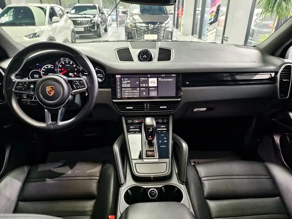 Porsche Cayenne 2019 — фото 10