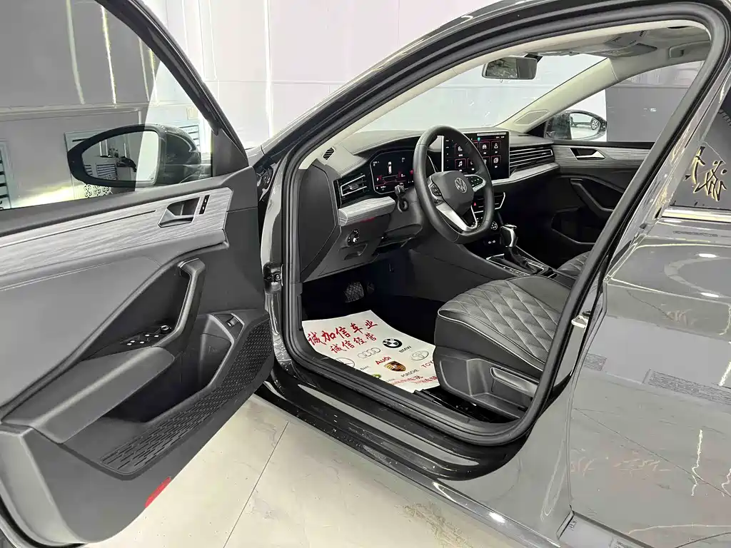 Volkswagen Sagitar 2022