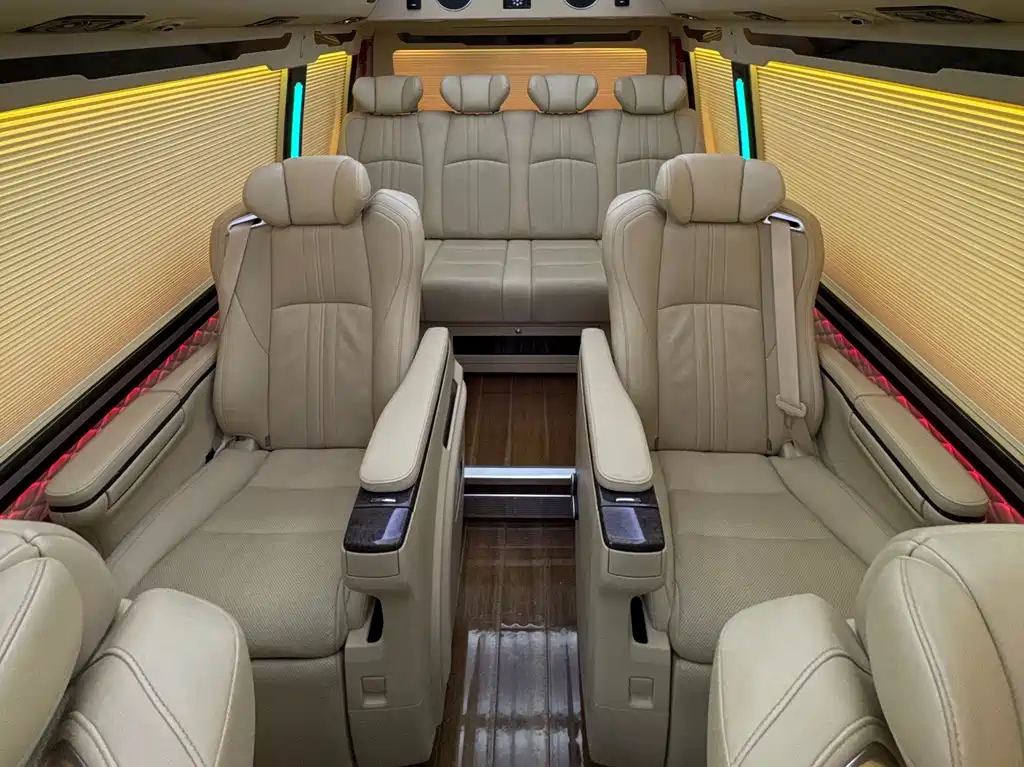 Toyota Coaster 2019 — фото 24