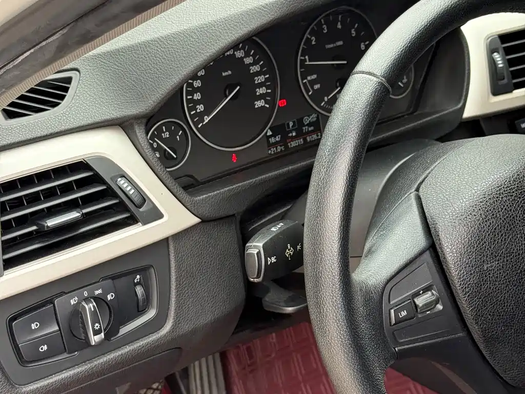 BMW 3 Series 2015 — фото 13