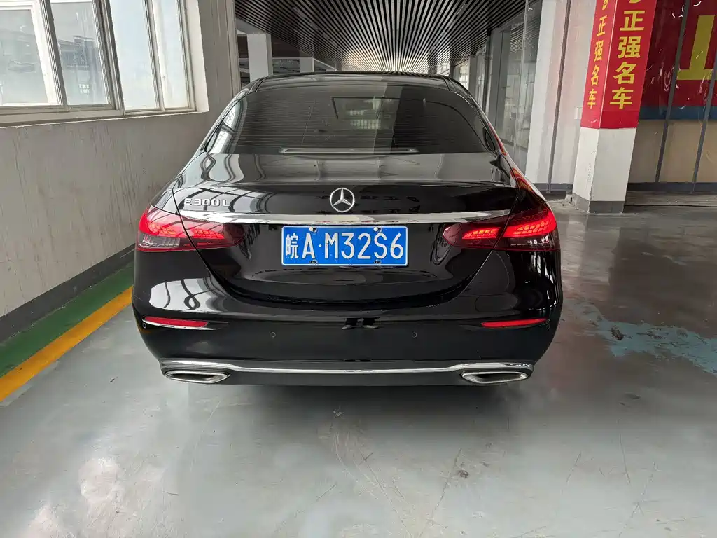 Mercedes-Benz E-Class 2023 — фото 10