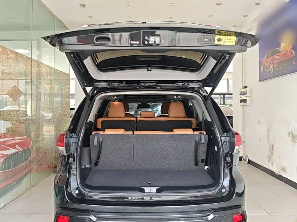 Toyota Highlander 2020 — фото 19