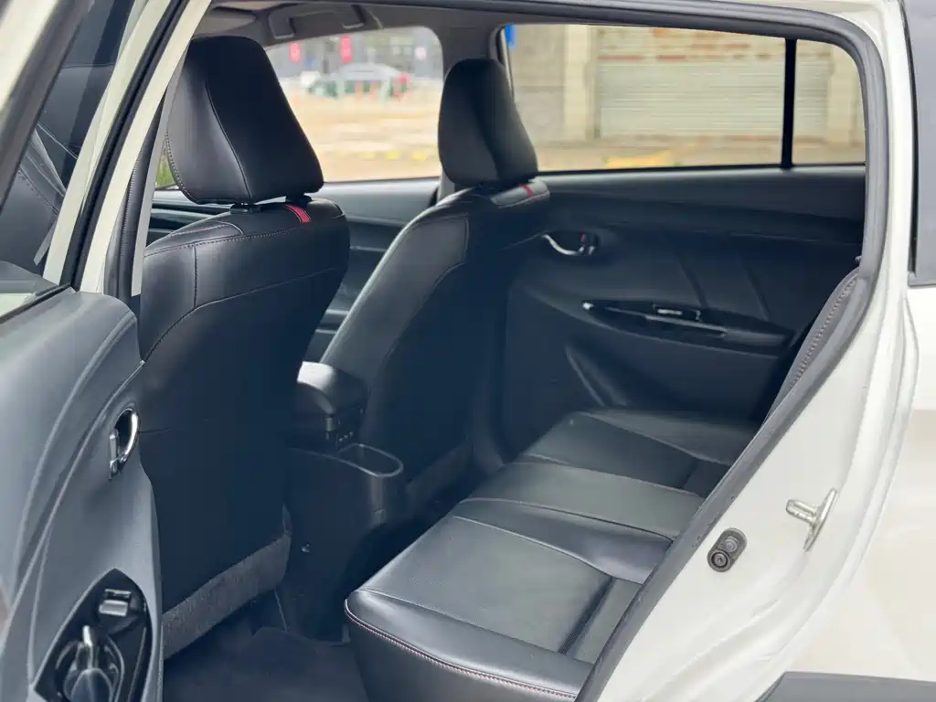 Toyota Yaris L 2022