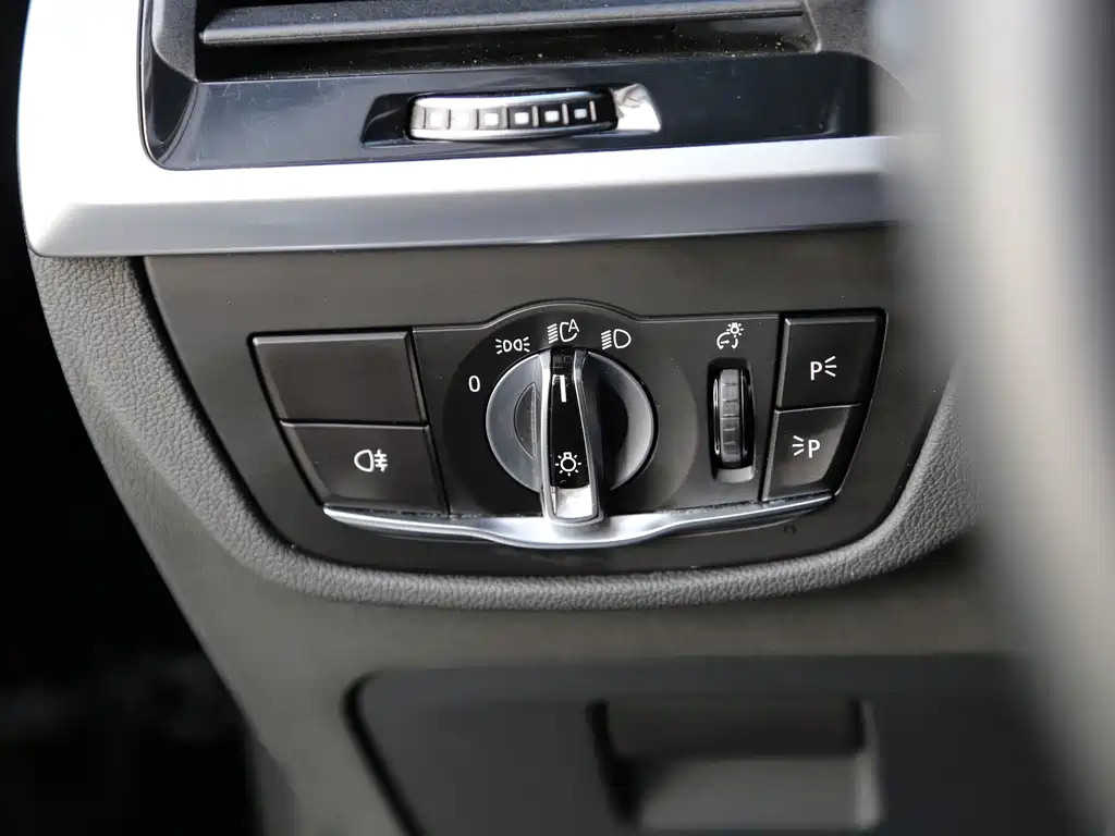 BMW X3 2019 — фото 11