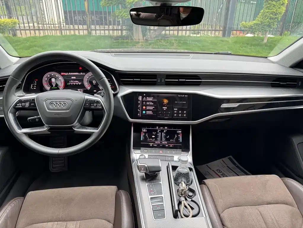 Audi A7L 2022 — фото 4