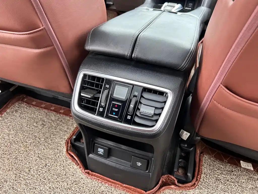 Honda UR-V 2017 — фото 8