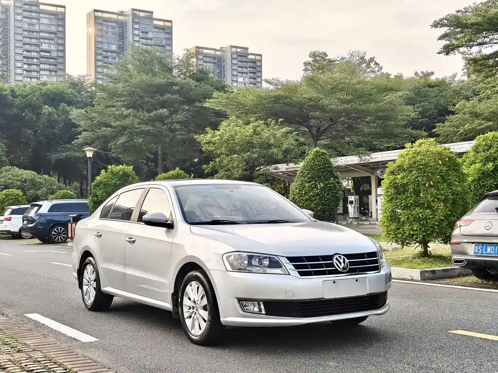 Volkswagen Lavida 2014