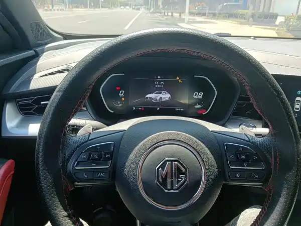 MG MG5 2021