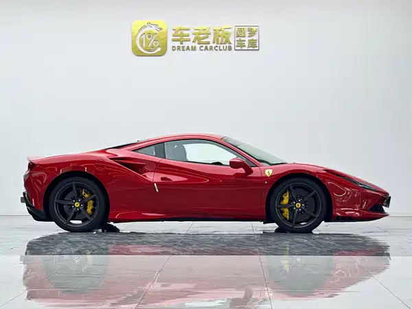 Ferrari F8 2022