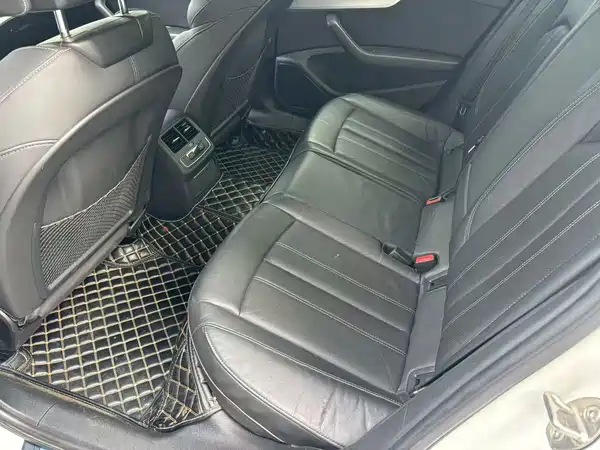 Audi A4L 2020