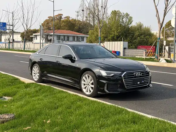 Audi A6L 2022