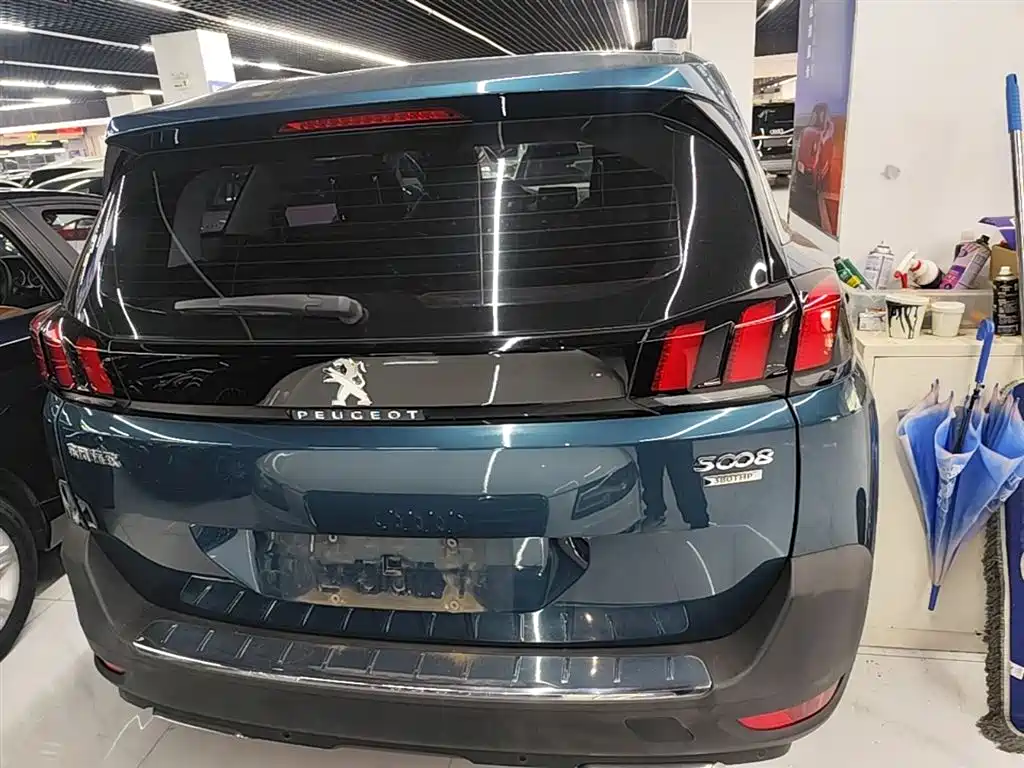 Peugeot 5008 2018 — фото 6