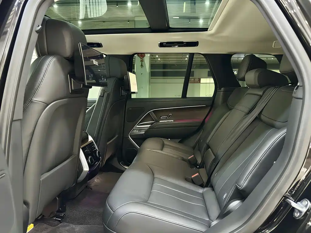 Land Rover Range Rover 2024 — фото 12