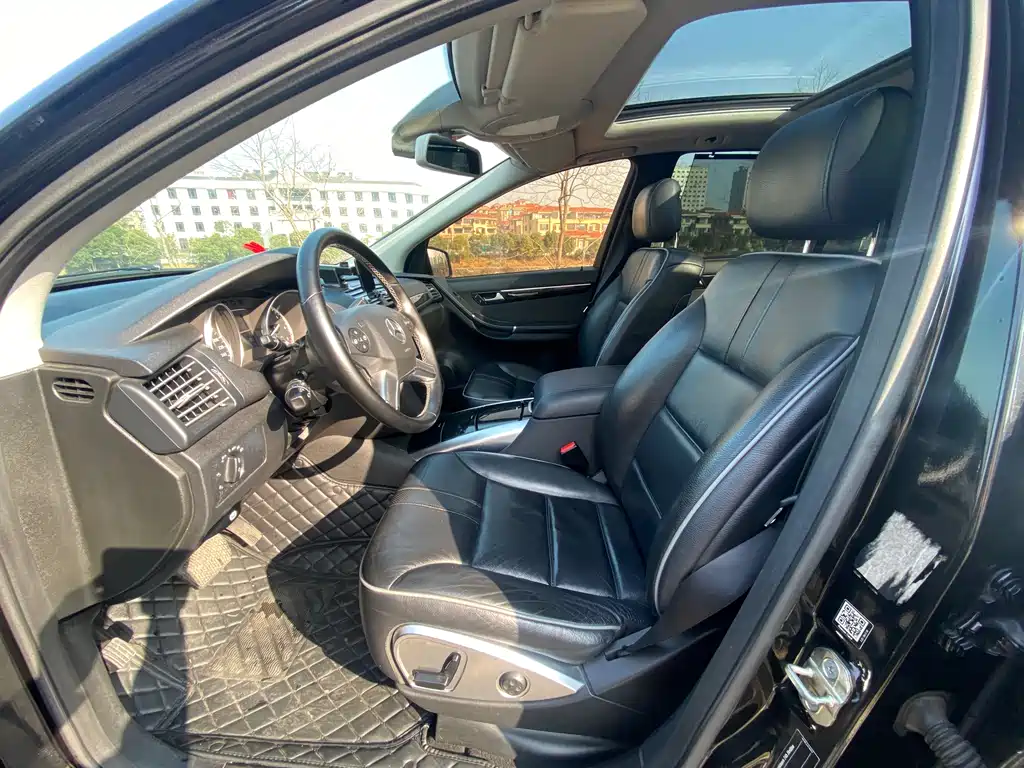 Mercedes-Benz R-Class 2017 — фото 9