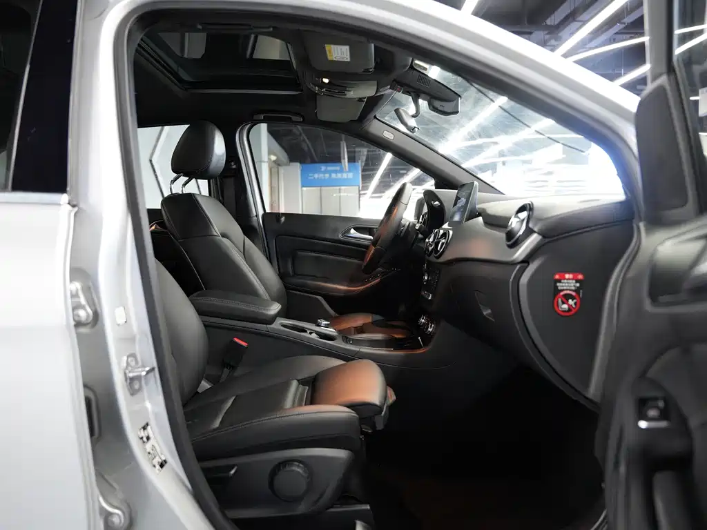 Mercedes-Benz B-Class 2018 — фото 19