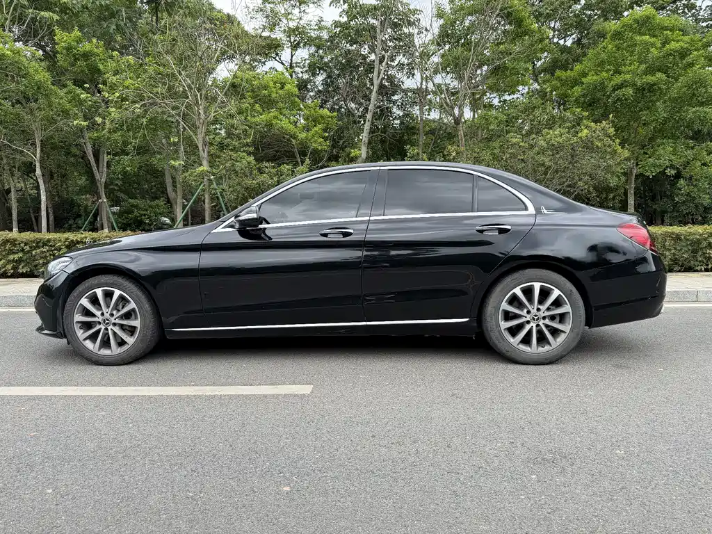 Mercedes-Benz C-Class 2020 — фото 4