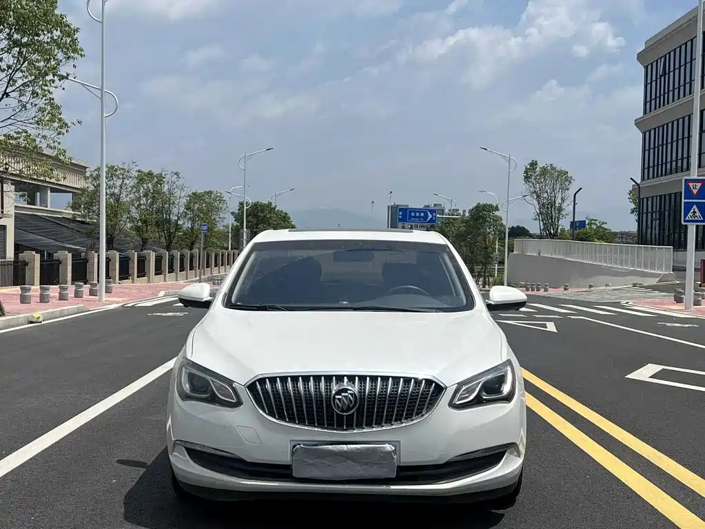 Buick Excelle 2015 — фото 2
