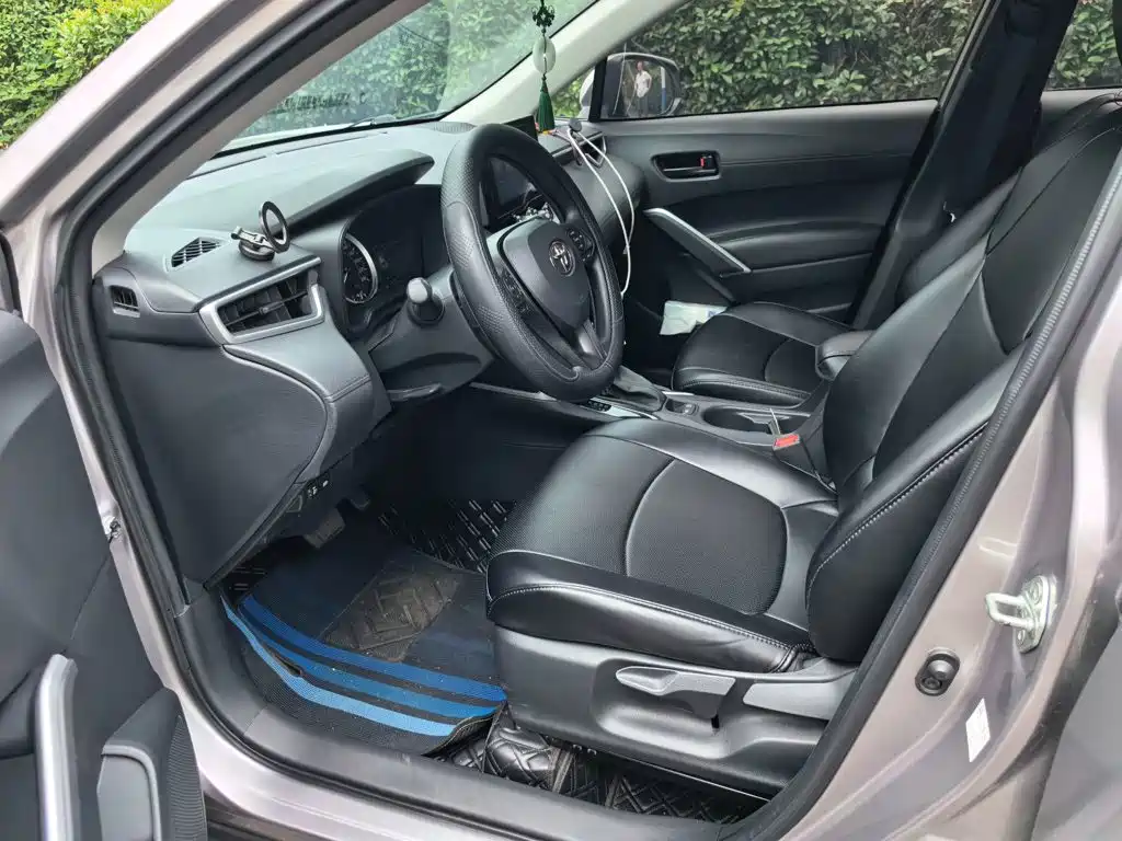 Toyota Corolla Cross 2022 — фото 14