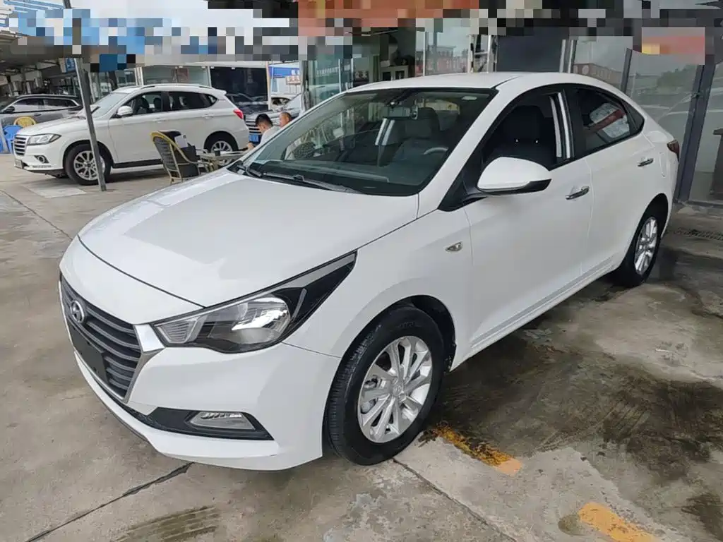Hyundai Verna 2019 — фото 1