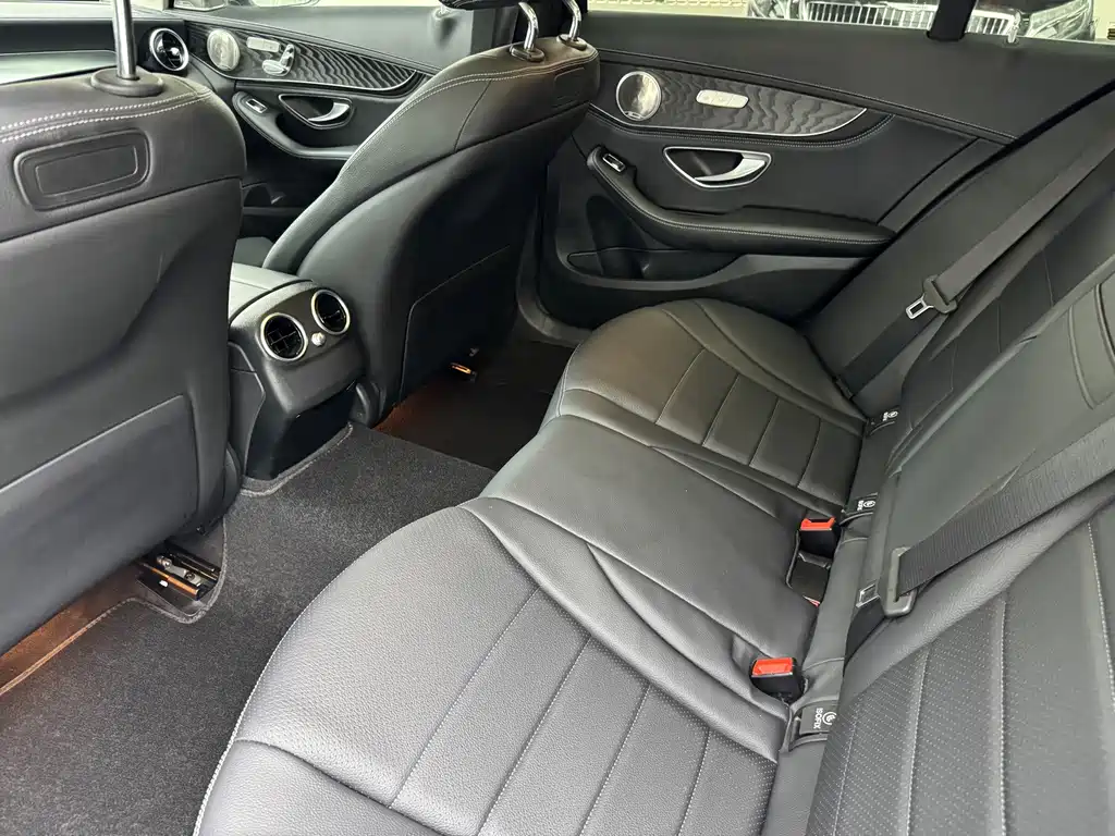 Mercedes-Benz C-Class 2018 — фото 6