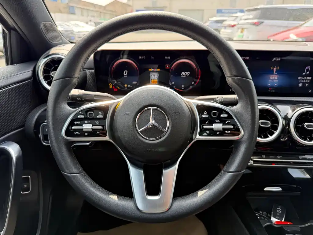 Mercedes-Benz A-Class 2021 — фото 6