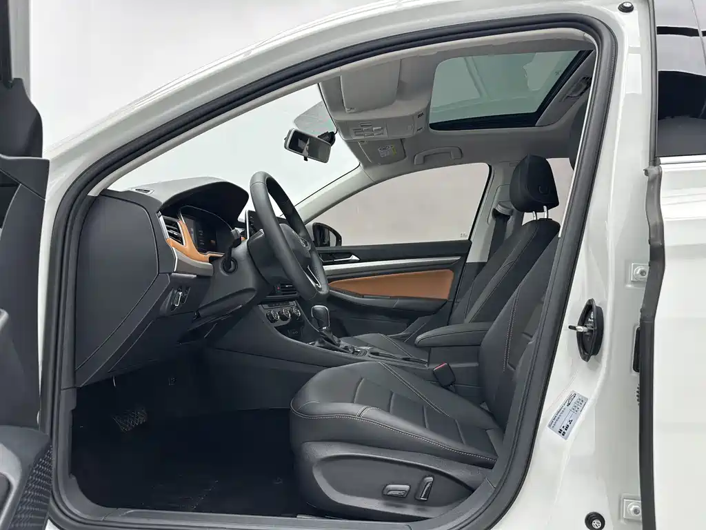 Volkswagen Bora 2023