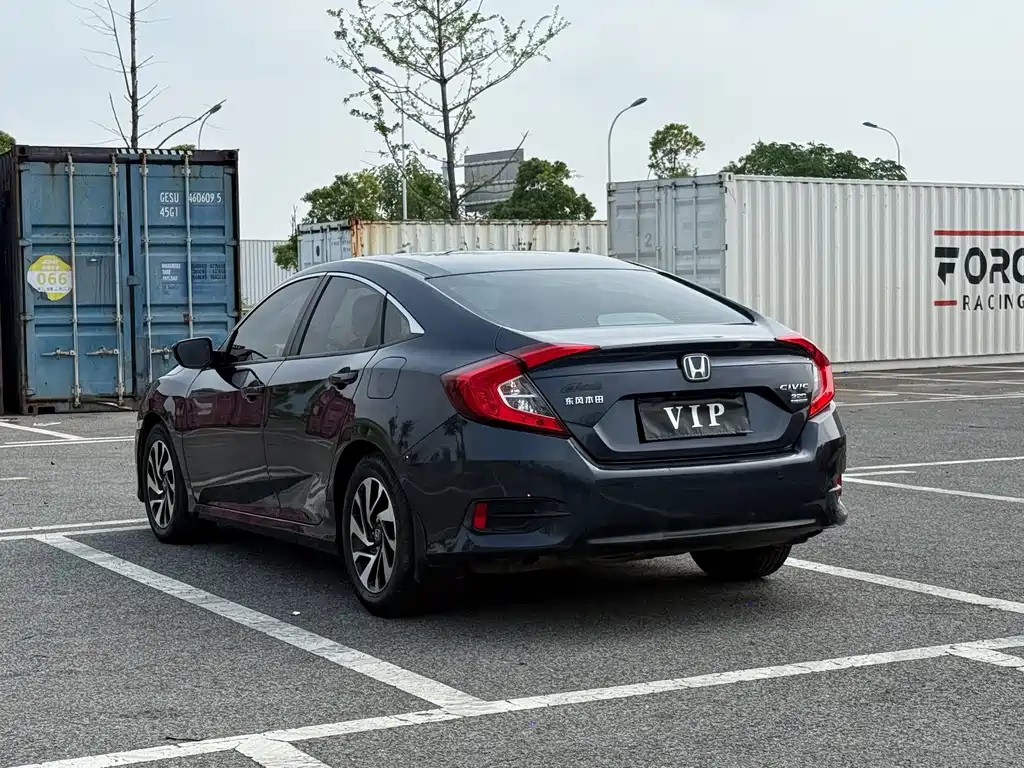 Honda Civic 2017 — фото 6