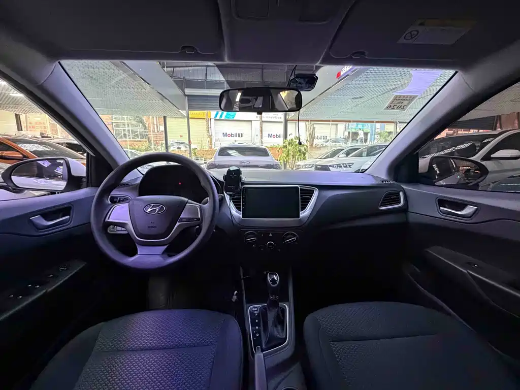 Hyundai Verna 2018 — фото 6