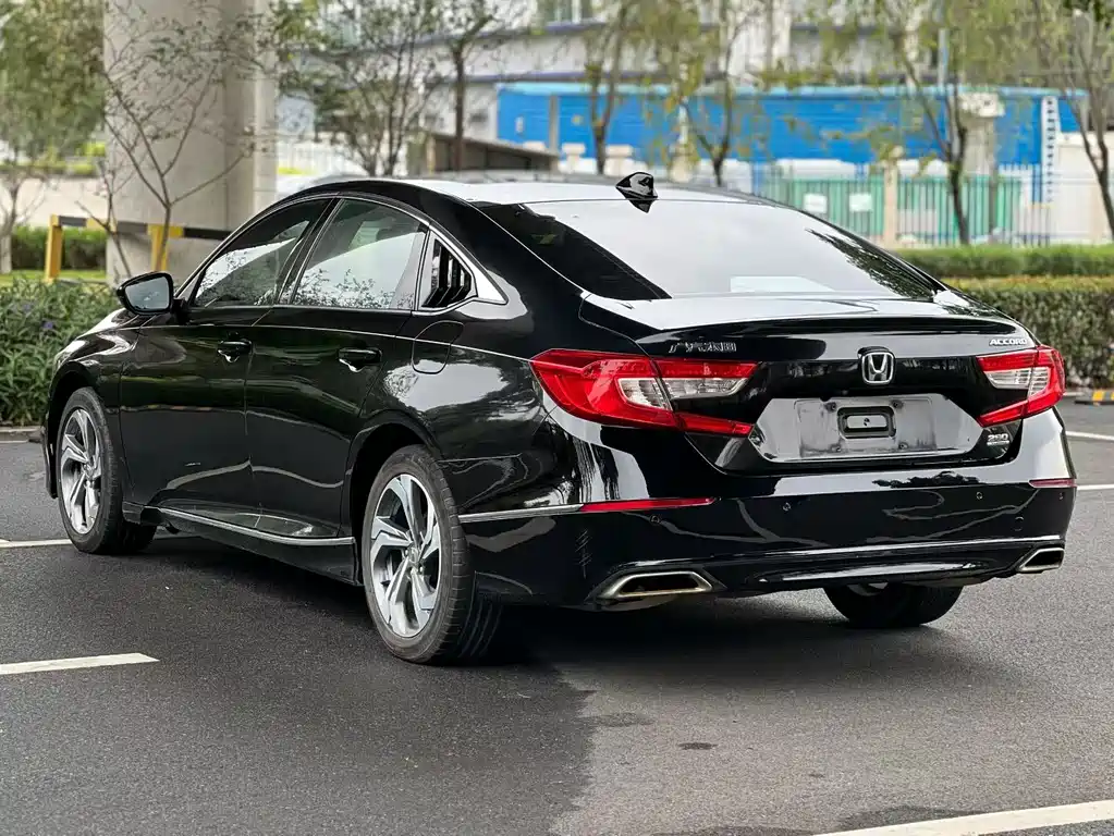 Honda Accord 2018 — фото 6