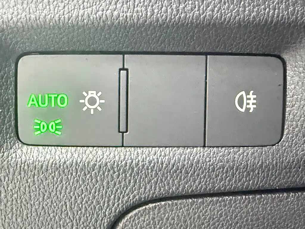 Skoda Octavia 2022 — фото 14
