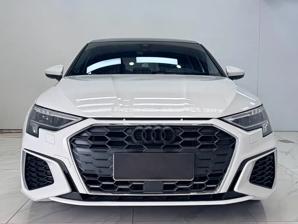 Audi A3 2022 — фото 2