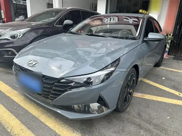 Hyundai Elantra 2021