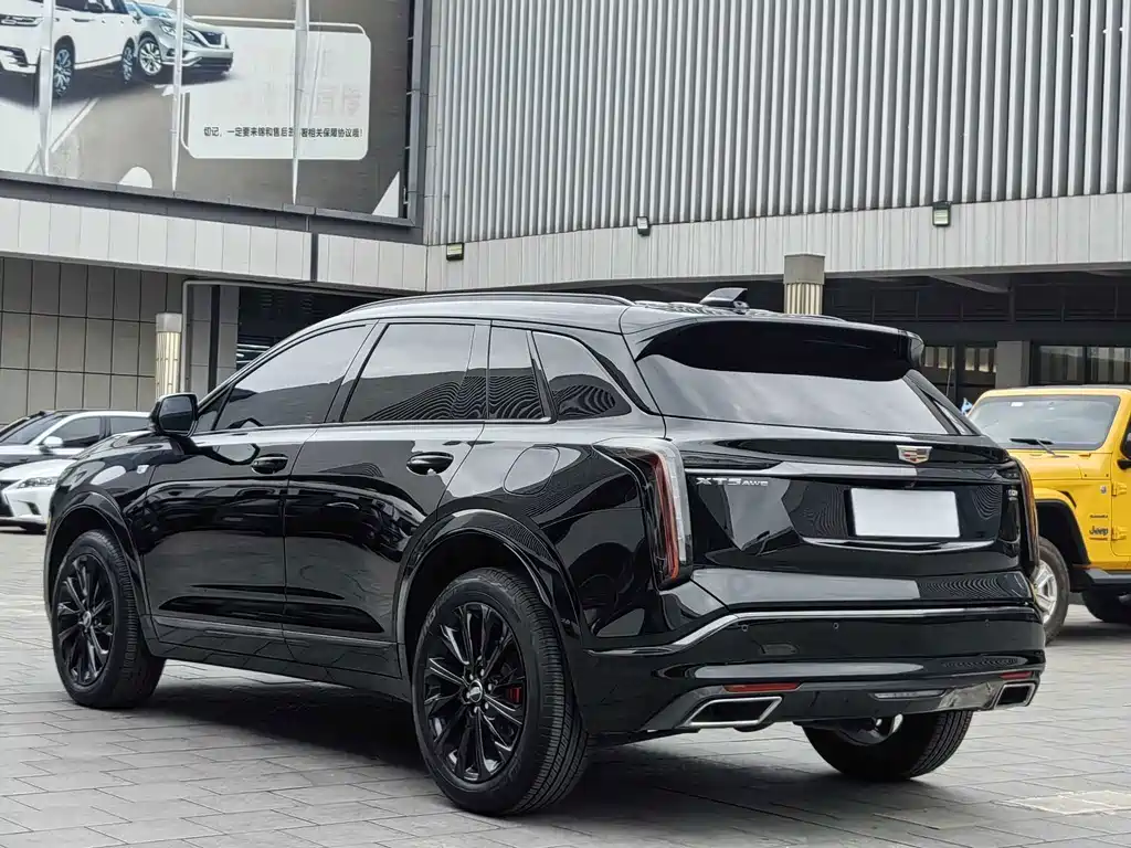 Cadillac XT5 2025 — фото 15