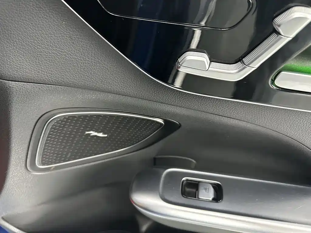 Mercedes-Benz C-Class 2022 — фото 4