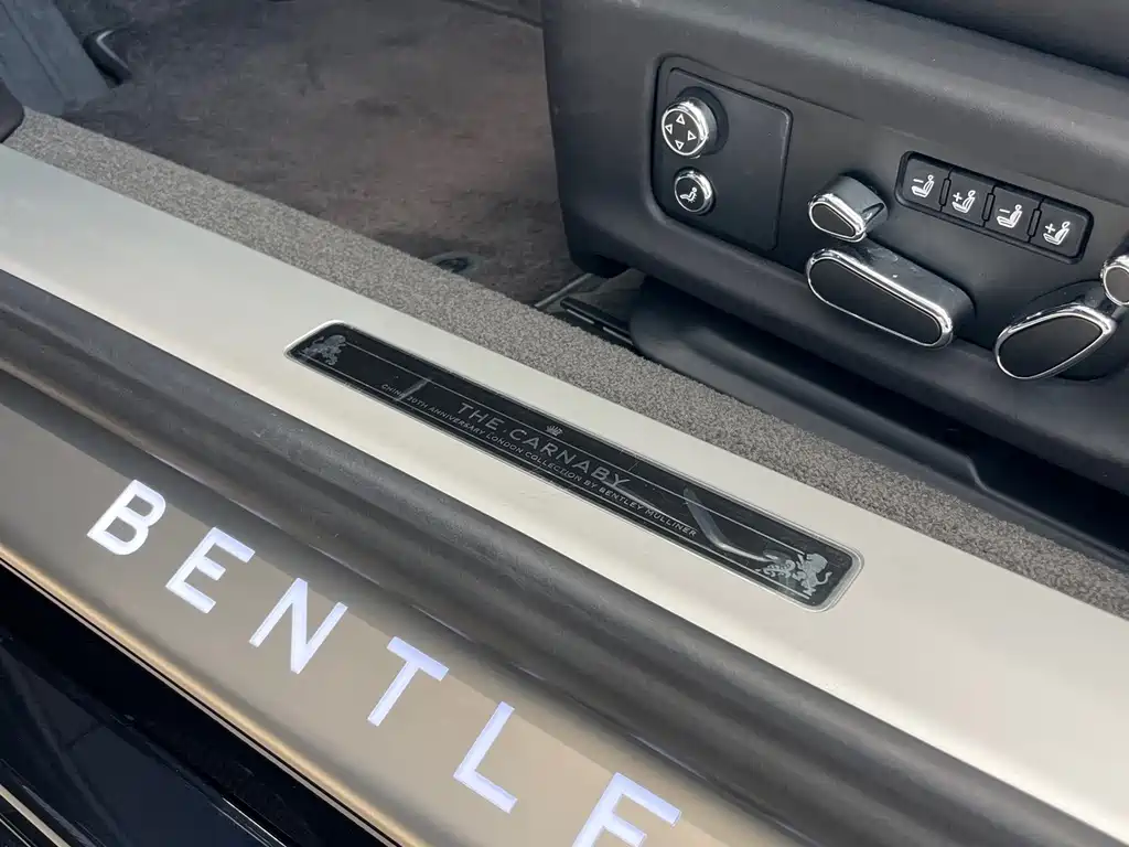 Bentley Continental 2023 — фото 20